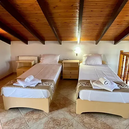 Apartahotel Oneiro Zois