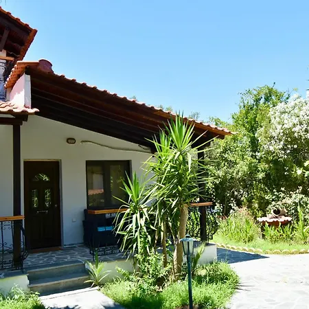 Oneiro Zois Apartahotel 3*