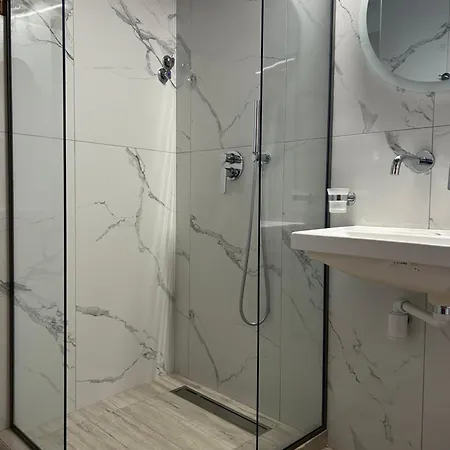 Apartahotel Oneiro Zois Prínos